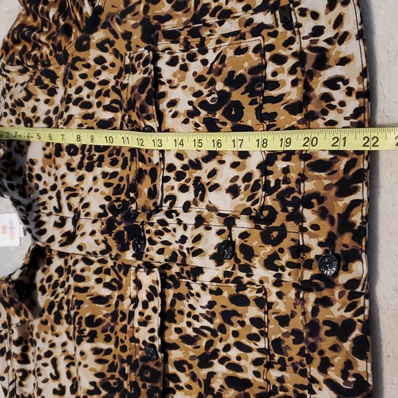 LulaRoe Kenny Denim Trucker Jacket Limited Edition Animal Print - Picture 15 of 16